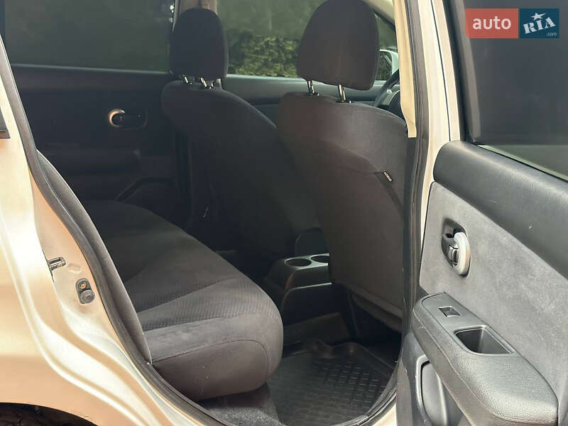 Хетчбек Nissan TIIDA 2012 в Києві фото 19 Хетчбек Nissan TIIDA 2012 в Києві