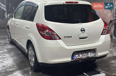 Хетчбек Nissan TIIDA 2010 в Умані