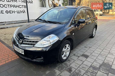 Хетчбек Nissan TIIDA 2010 в Одесі