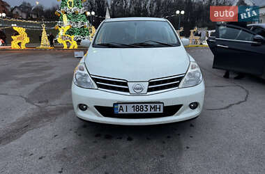 Хэтчбек Nissan TIIDA 2011 в Обухове