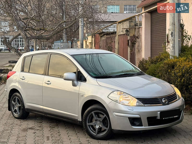 Хэтчбек Nissan TIIDA 2007 в Одессе