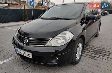 Хэтчбек Nissan TIIDA 2013 в Одессе