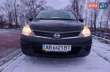 Хетчбек Nissan TIIDA 2012 в Липовці