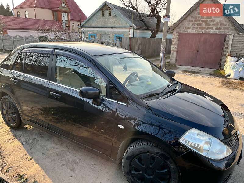 Седан Nissan TIIDA 2008 в Запоріжжі