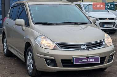 Хэтчбек Nissan TIIDA 2012 в 