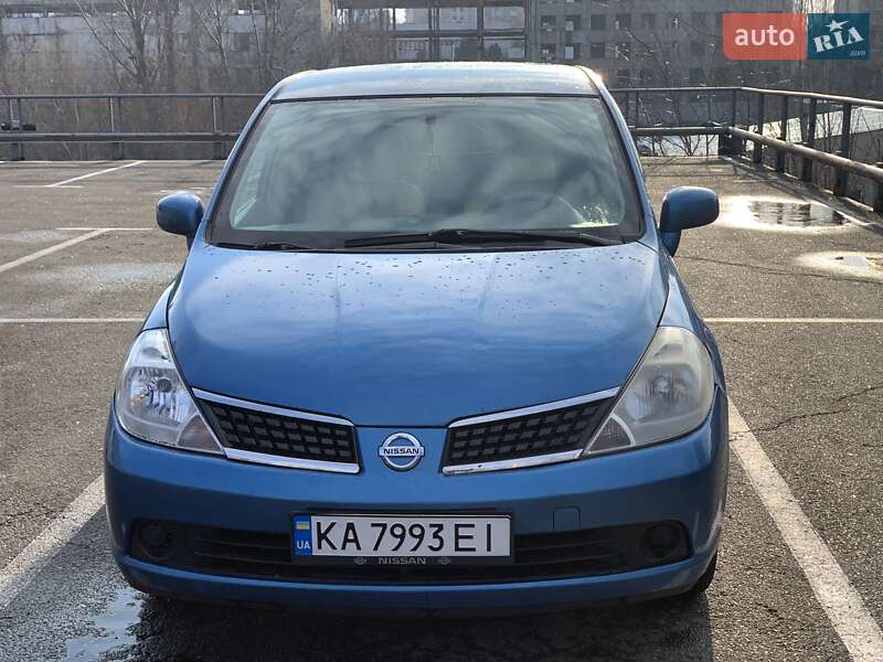 Хэтчбек Nissan TIIDA 2007 в Киеве