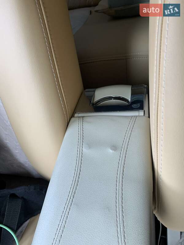 Хэтчбек Nissan TIIDA 2007 в Киеве