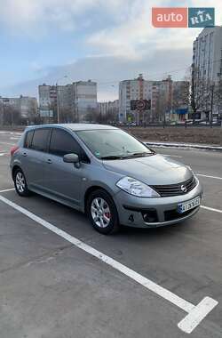 Хетчбек Nissan TIIDA 2011 в Києві