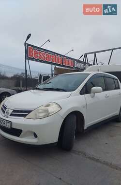 Хэтчбек Nissan TIIDA 2012 в Белгороде-Днестровском