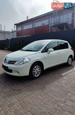 Хэтчбек Nissan TIIDA 2010 в Кривом Роге