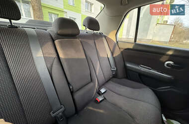 Седан Nissan TIIDA 2011 в 