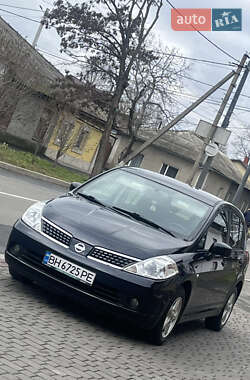 Хэтчбек Nissan TIIDA 2008 в Измаиле