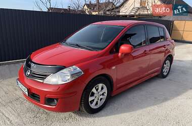 Хэтчбек Nissan TIIDA 2010 в Виннице