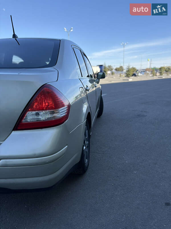 Седан Nissan TIIDA 2007 в Одессе