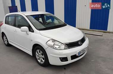 Хетчбек Nissan TIIDA 2012 в Одесі