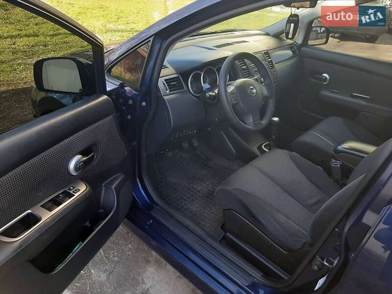 Хэтчбек Nissan TIIDA 2012 в Полтаве