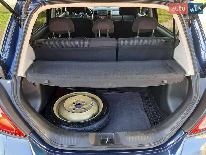 Хэтчбек Nissan TIIDA 2012 в Полтаве