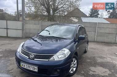 Хэтчбек Nissan TIIDA 2007 в 
