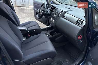 Хэтчбек Nissan TIIDA 2007 в 
