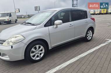 Хетчбек Nissan TIIDA 2010 в Одесі