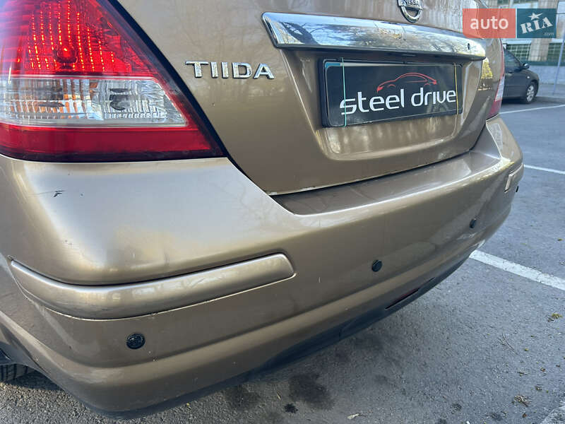 Седан Nissan TIIDA 2008 в Миколаєві