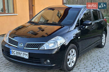 Хэтчбек Nissan TIIDA 2008 в 