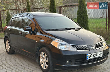 Хэтчбек Nissan TIIDA 2008 в 