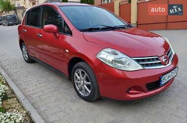 Хэтчбек Nissan TIIDA 2012 в 