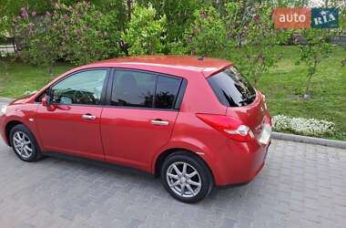 Хэтчбек Nissan TIIDA 2012 в 