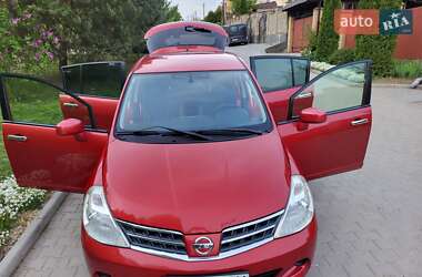 Хэтчбек Nissan TIIDA 2012 в 