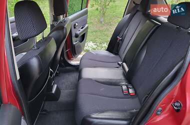 Хэтчбек Nissan TIIDA 2012 в 