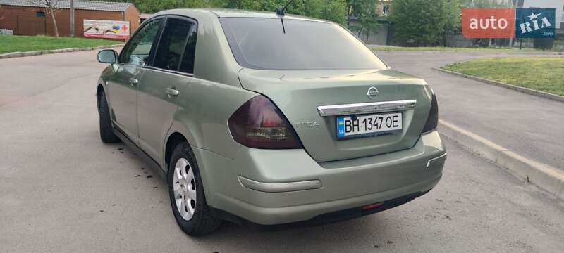 Седан Nissan TIIDA 2008 в Житомире