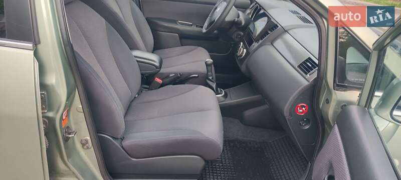 Седан Nissan TIIDA 2008 в Житомире