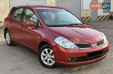 Хэтчбек Nissan TIIDA 2007 в 