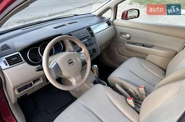 Хэтчбек Nissan TIIDA 2007 в 