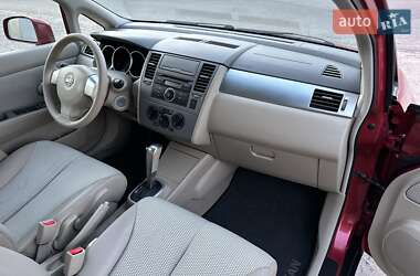 Хэтчбек Nissan TIIDA 2007 в 