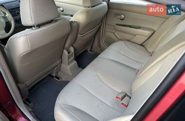 Хэтчбек Nissan TIIDA 2007 в 