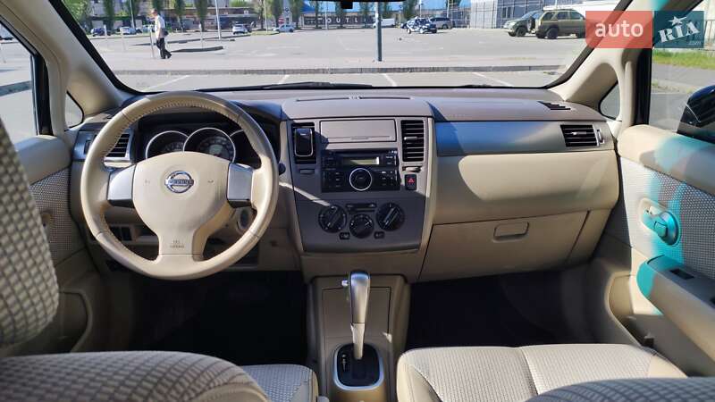 Седан Nissan TIIDA 2008 в Києві