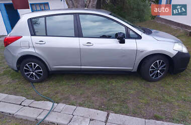 Хетчбек Nissan TIIDA 2007 в 