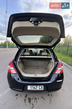 Хетчбек Nissan TIIDA 2012 в 