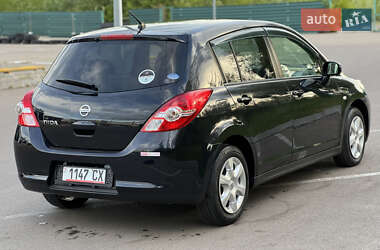 Хетчбек Nissan TIIDA 2012 в 