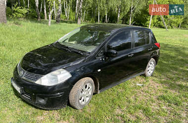 Хэтчбек Nissan TIIDA 2007 в 