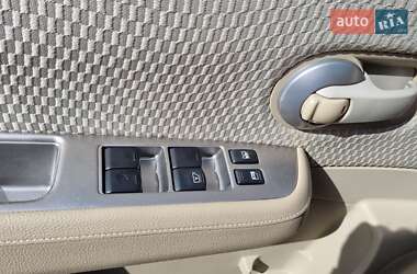 Хетчбек Nissan TIIDA 2010 в 