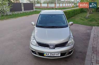 Хетчбек Nissan TIIDA 2008 в 