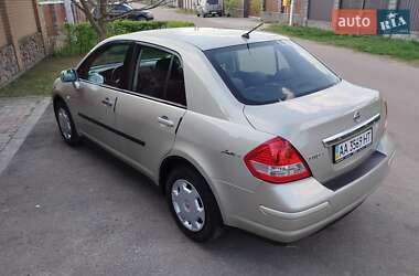 Хетчбек Nissan TIIDA 2008 в 