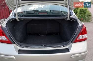 Хетчбек Nissan TIIDA 2008 в 