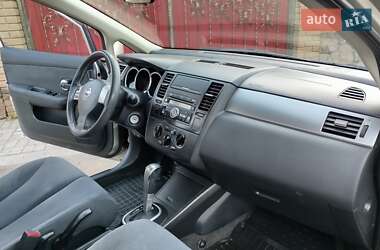 Хетчбек Nissan TIIDA 2008 в 