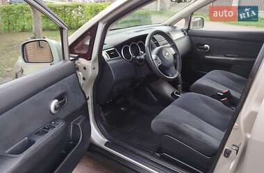 Хетчбек Nissan TIIDA 2008 в 