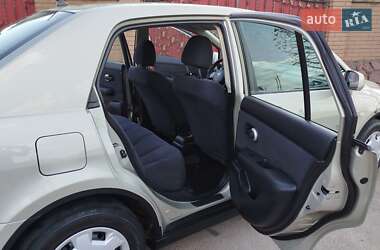 Хетчбек Nissan TIIDA 2008 в 