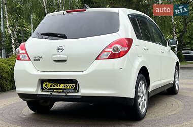 Хетчбек Nissan TIIDA 2010 в 